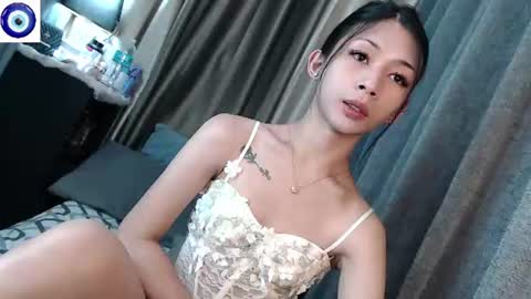 Snapshot of hottmolly100403 chatting on 07/10/26, 01:32 SCARLET online show from 07/10/26, 01:32