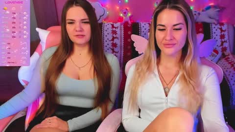Snapshot of hotty_girls_here chatting on 12/23/24, 06:11 Ivanna and Jessica online show from 12/23/24, 06:11