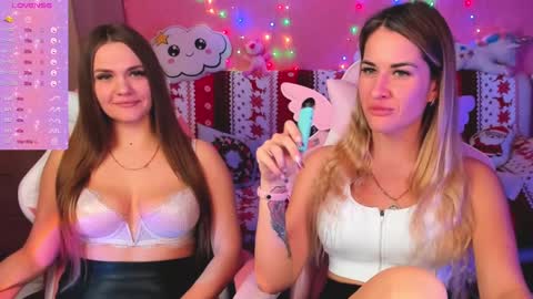 Snapshot of hotty_girls_here chatting on 01/02/25, 09:11 Ivanna and Jessica online show from 01/02/25, 09:11