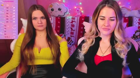 Snapshot of hotty_girls_here chatting on 01/13/25, 06:06 Ivanna and Jessica online show from 01/13/25, 06:06