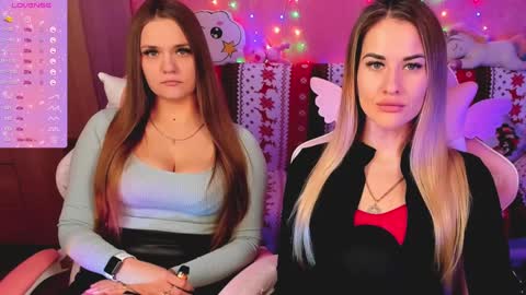 Snapshot of hotty_girls_here chatting on 01/19/25, 01:01 Ivanna and Jessica online show from 01/19/25, 01:01