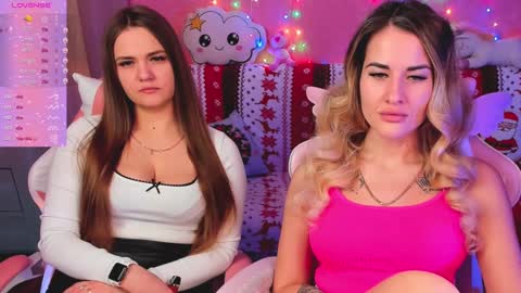 Snapshot of hotty_girls_here chatting on 01/26/25, 06:28 Ivanna and Jessica online show from 01/26/25, 06:28