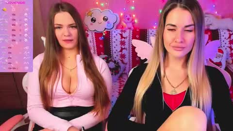 Snapshot of hotty_girls_here chatting on 02/16/25, 06:10 Ivanna and Jessica online show from 02/16/25, 06:10