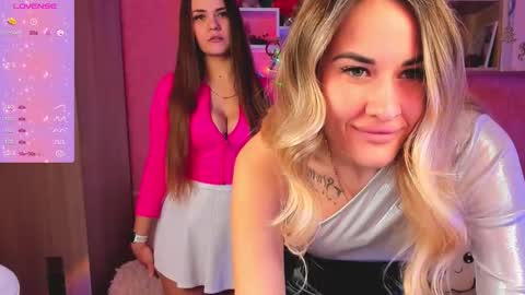 Snapshot of hotty_girls_here chatting on 03/08/25, 06:10 Ivanna and Jessica online show from 03/08/25, 06:10