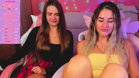 Snapshot of hotty_girls_here chatting on 09/17/25, 06:15 Ivanna and Jessica online show from 09/17/25, 06:15
