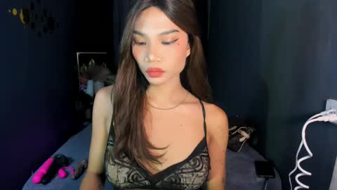 Hi i am Jane half vietnamese and half pinay and would like to meet good person here XOXO online show from 05/22/26, 03:28