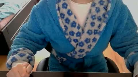 Snapshot of hotty_mary chatting on 04/25/26, 09:12 Mary online show from 04/25/26, 09:12