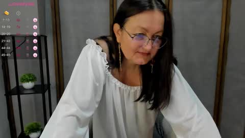 Anna online show from 11/21/25, 03:05