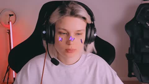 Nessie and Jessie online show from 12/03/24, 05:12