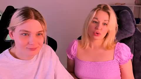 Nessie and Jessie online show from 12/20/24, 07:22