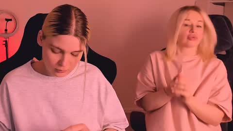 Nessie and Jessie online show from 12/29/24, 01:28