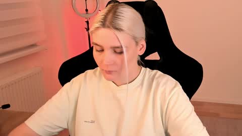 Nessie and Jessie online show from 02/23/25, 04:13