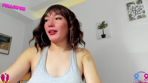 Snapshot of hottycrishinaxx chatting on 12/08/24, 06:43 crishinahotty online show from 12/08/24, 06:43