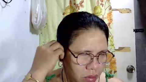 Snapshot of hottycrissy4u chatting on 05/15/26, 08:05 hottycrissy4u online show from 05/15/26, 08:05