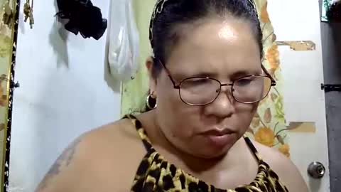 Snapshot of hottycrissy4u chatting on 06/04/26, 06:41 hottycrissy4u online show from 06/04/26, 06:41