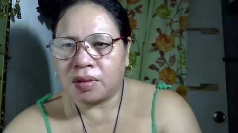 Snapshot of hottycrissy4u chatting on 06/06/26, 01:21 hottycrissy4u online show from 06/06/26, 01:21