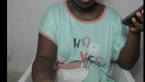 hottylissa1 online show from 09/19/25, 07:47