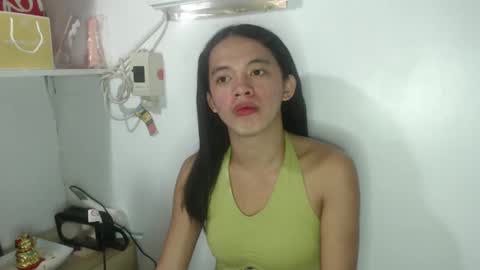Snapshot of hotvalentina_ chatting on 12/02/25, 01:11 Valentina3 online show from 12/02/25, 01:11