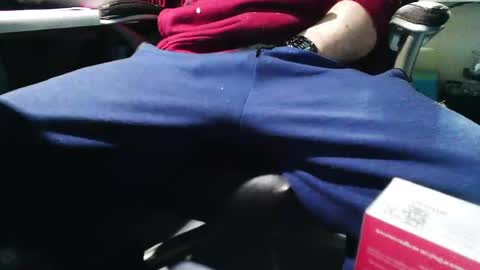 Snapshot of hotwheelsguy2 chatting on 12/31/24, 05:33 Madmedic online show from 12/31/24, 05:33