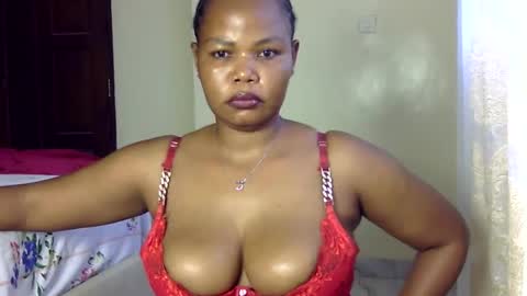 hotysquiter433224 online show from 11/18/25, 09:25