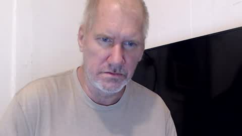Snapshot of houseflipper chatting on 07/29/26, 03:37 houseflipper online show from 07/29/26, 03:37