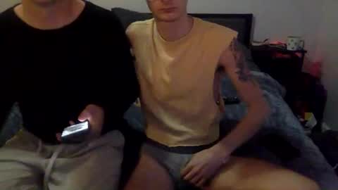 Snapshot of houstonwehaveapr0blem chatting on 12/01/25, 04:39 Houston online show from 12/01/25, 04:39