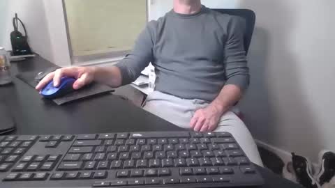 hoverday online show from 10/16/25, 01:39