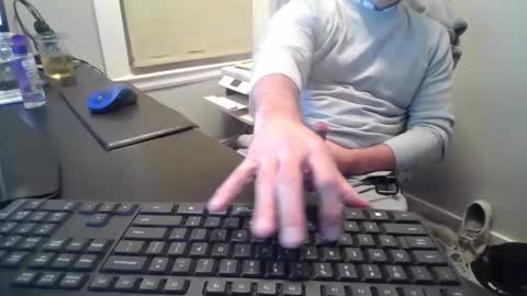 hoverday online show from 05/25/26, 01:22