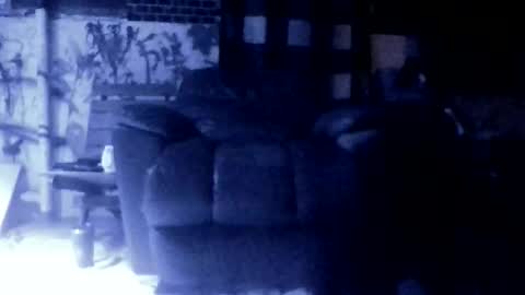Snapshot of howbowdadareboy33 chatting on 04/21/26, 02:51 ask me online show from 04/21/26, 02:51