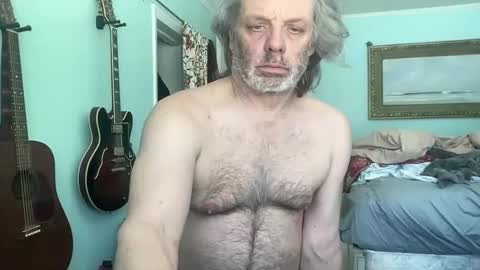 Snapshot of howlingatnothing chatting on 02/13/26, 07:21 howlingatnothing online show from 02/13/26, 07:21