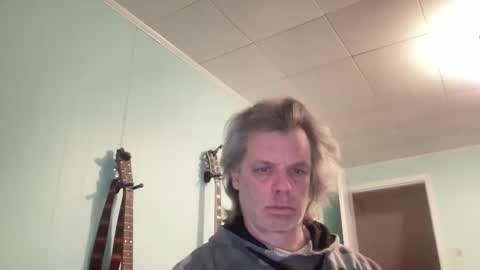 Snapshot of howlingatnothing chatting on 02/18/26, 05:36 howlingatnothing online show from 02/18/26, 05:36