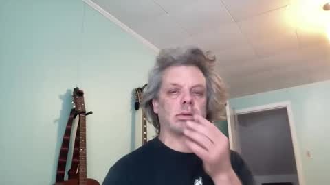 Snapshot of howlingatnothing chatting on 02/19/26, 11:50 howlingatnothing online show from 02/19/26, 11:50