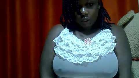 Snapshot of howt_lovee chatting on 12/21/24, 02:37 Hailey chloe online show from 12/21/24, 02:37