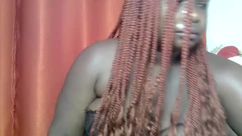 Snapshot of howt_lovee chatting on 01/08/25, 09:01 Hailey chloe online show from 01/08/25, 09:01