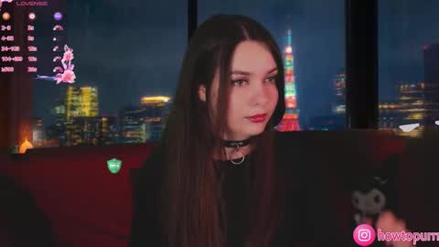 Snapshot of howtomeow chatting on 09/16/25, 05:25 Mia online show from 09/16/25, 05:25