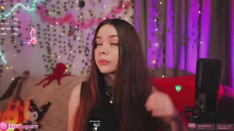 Mia online show from 05/18/26, 05:41