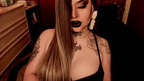 Snapshot of hubadera chatting on 01/05/25, 12:42 hubadera online show from 01/05/25, 12:42