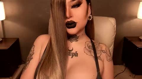 Snapshot of hubadera chatting on 11/04/25, 11:37 hubadera online show from 11/04/25, 11:37