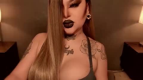 Snapshot of hubadera chatting on 11/21/25, 03:16 hubadera online show from 11/21/25, 03:16