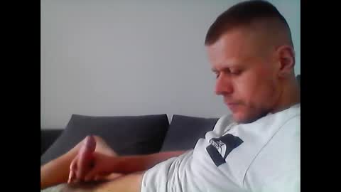 Snapshot of hubikush22 chatting on 02/27/26, 04:07 hubikush22 online show from 02/27/26, 04:07