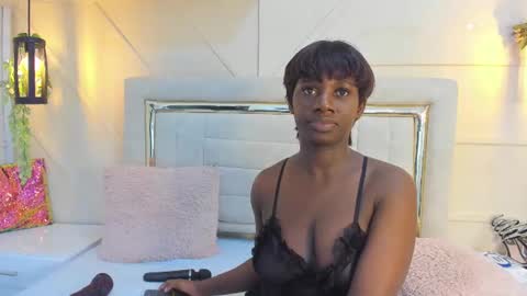 Snapshot of huddah_cam chatting on 01/07/25, 02:19 huddah online show from 01/07/25, 02:19