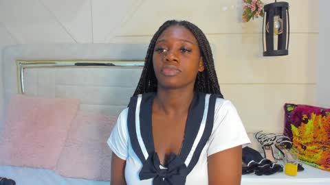 Snapshot of huddah_cam chatting on 01/31/25, 05:32 huddah online show from 01/31/25, 05:32