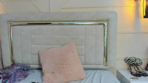 Snapshot of huddah_cam chatting on 02/08/25, 05:29 huddah online show from 02/08/25, 05:29