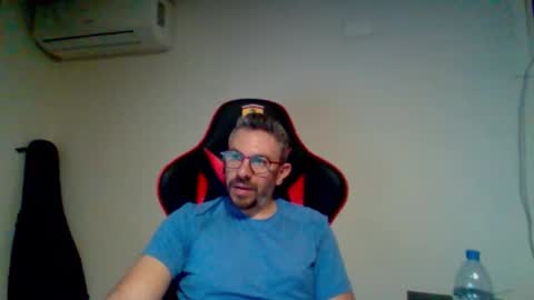 Snapshot of huge__cumshot chatting on 02/24/26, 06:06 huge__cumshot online show from 02/24/26, 06:06