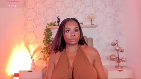 Snapshot of huge_boobs_ebony chatting on 07/17/26, 06:57 huge boobs ebony online show from 07/17/26, 06:57