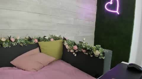 Erin online show from 12/02/24, 07:36