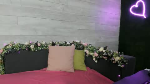 Erin online show from 12/17/24, 04:23