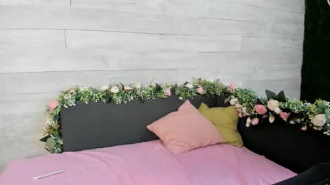 Erin online show from 03/11/25, 07:37