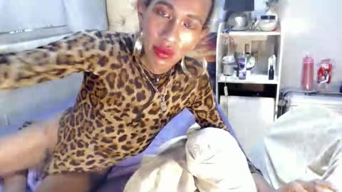 hugecock_caramel online show from 05/03/26, 03:45