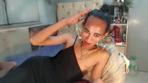 Snapshot of hugecock_caramel chatting on 05/15/26, 05:42 hugecock_caramel online show from 05/15/26, 05:42